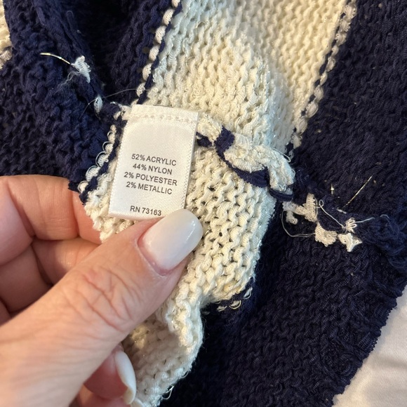 ❗️SOLD❗️Cable and Gauge Blue and White Striped Cardigan - Picture 5 of 9